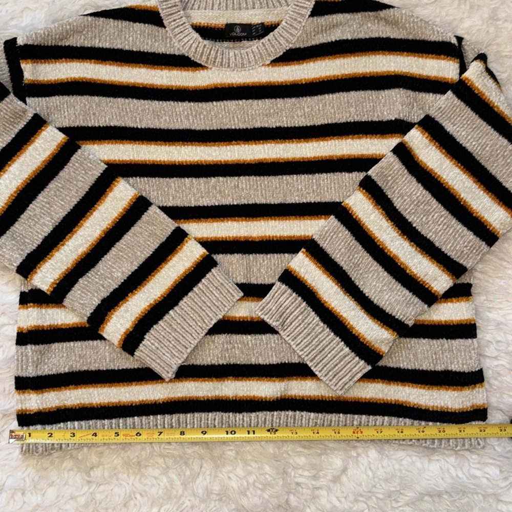 Volcom Bubble Tea Cropped Crew Neck Sweater in Bone, Size M - Picture 7 of 16